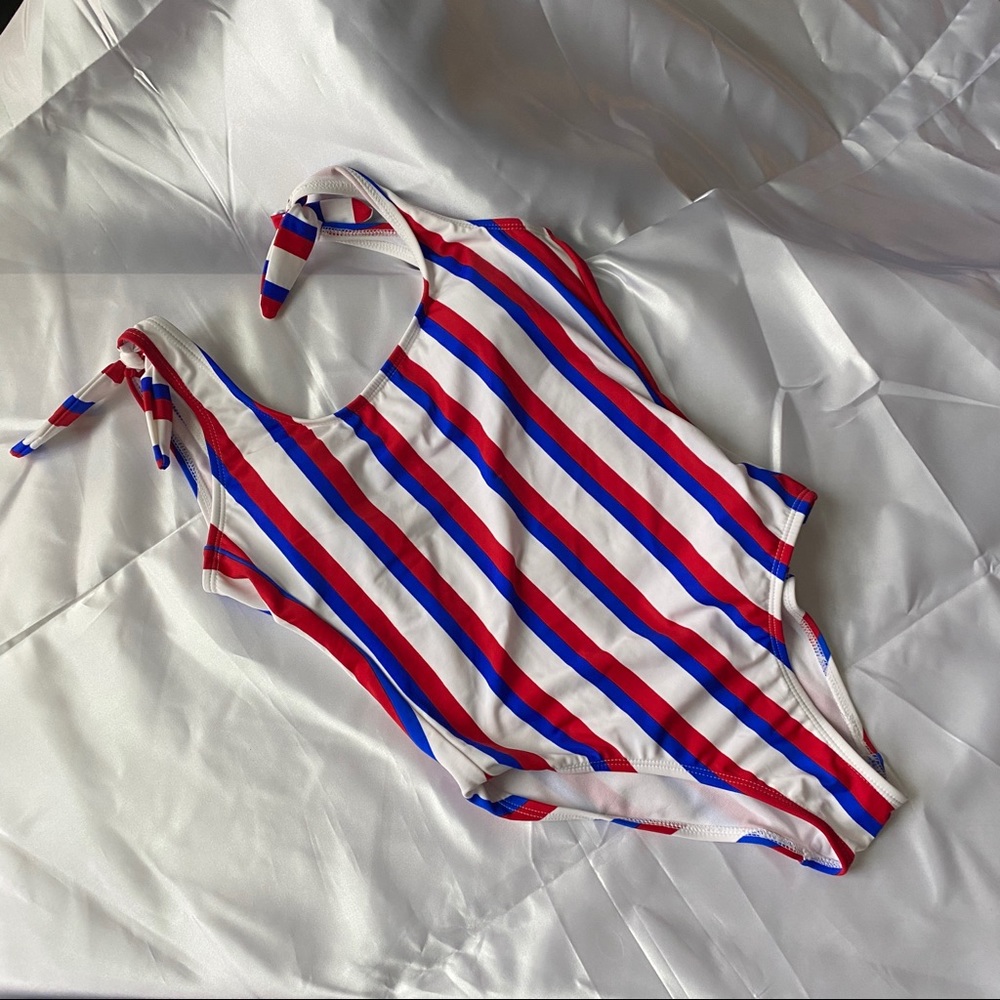 Bathing suit